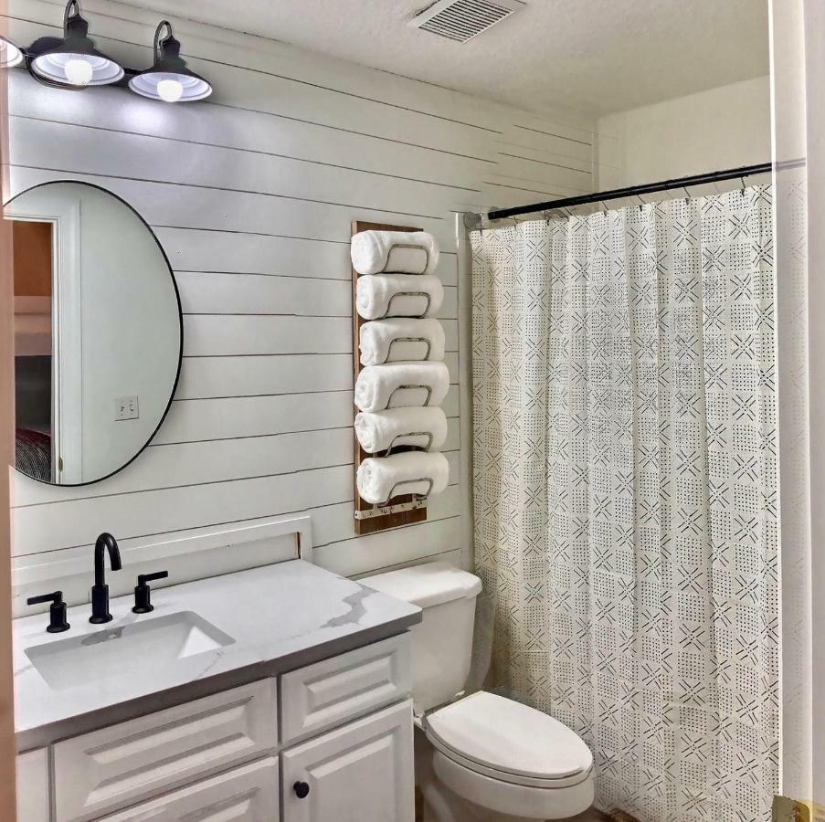 Barefoot Bliss - Beachfront Condo - Sleeps 12 파나마 시티 외부 사진