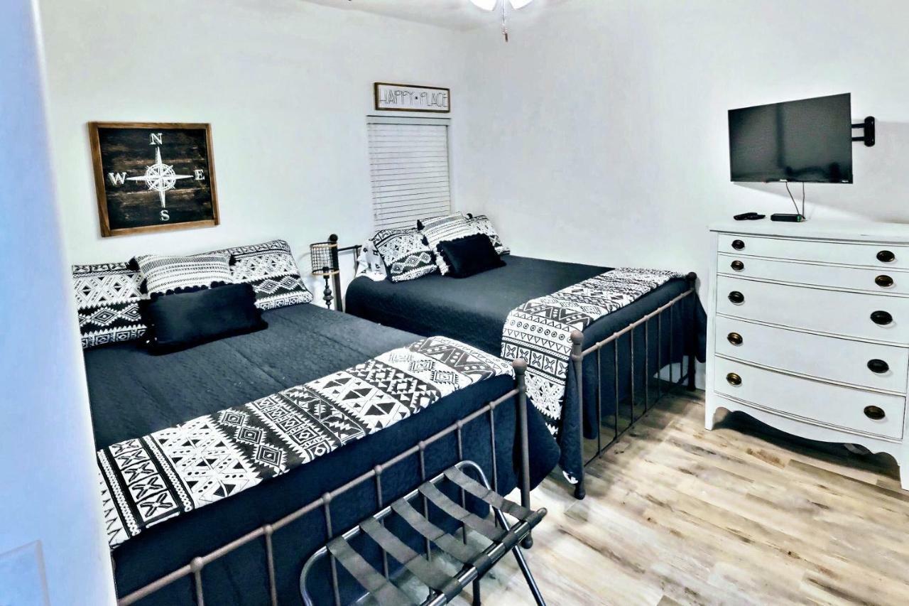 Barefoot Bliss - Beachfront Condo - Sleeps 12 파나마 시티 외부 사진